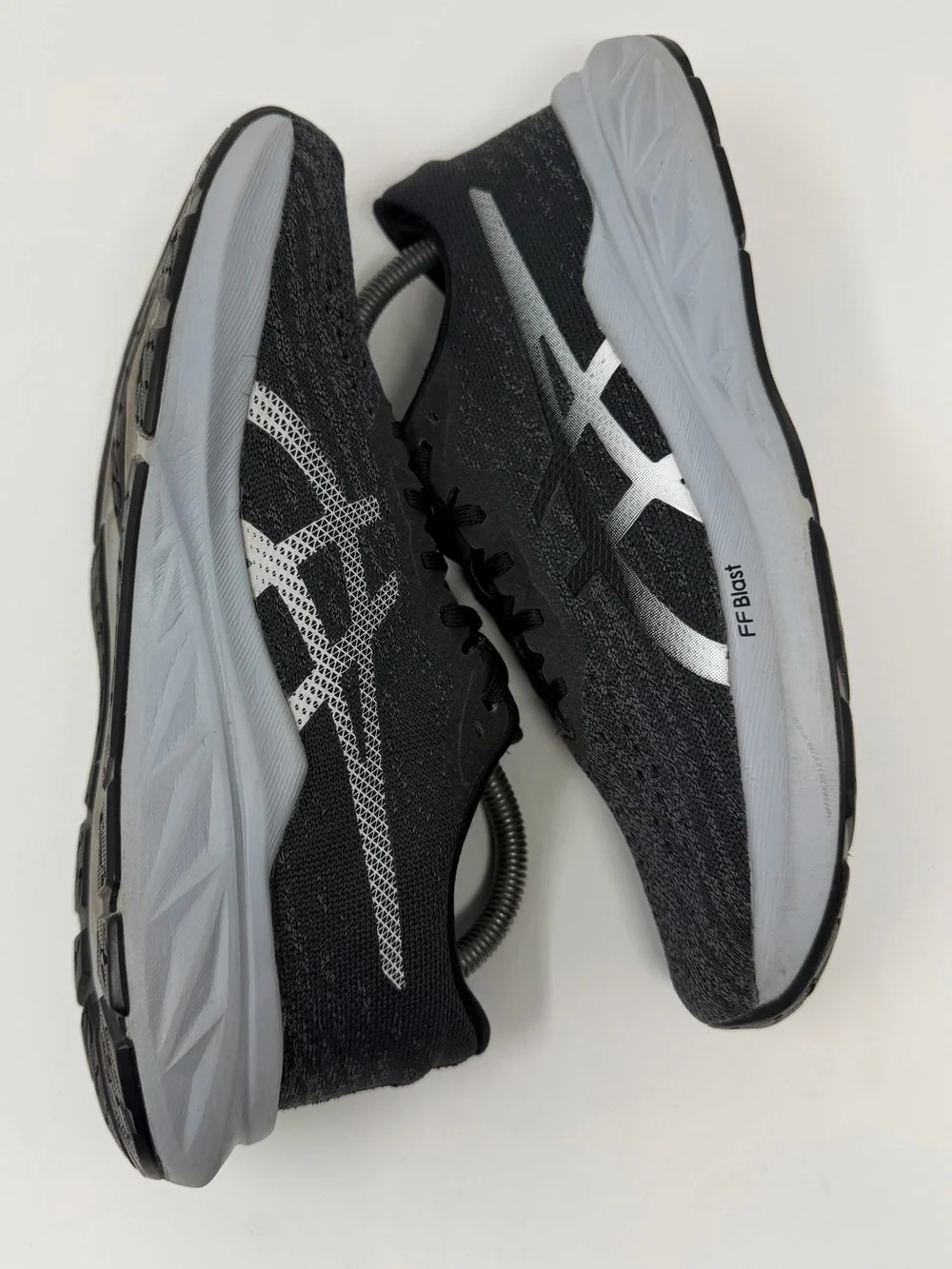 Asics no box intact